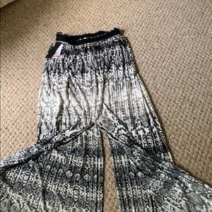 Skirt... with slits front/back never been worn.